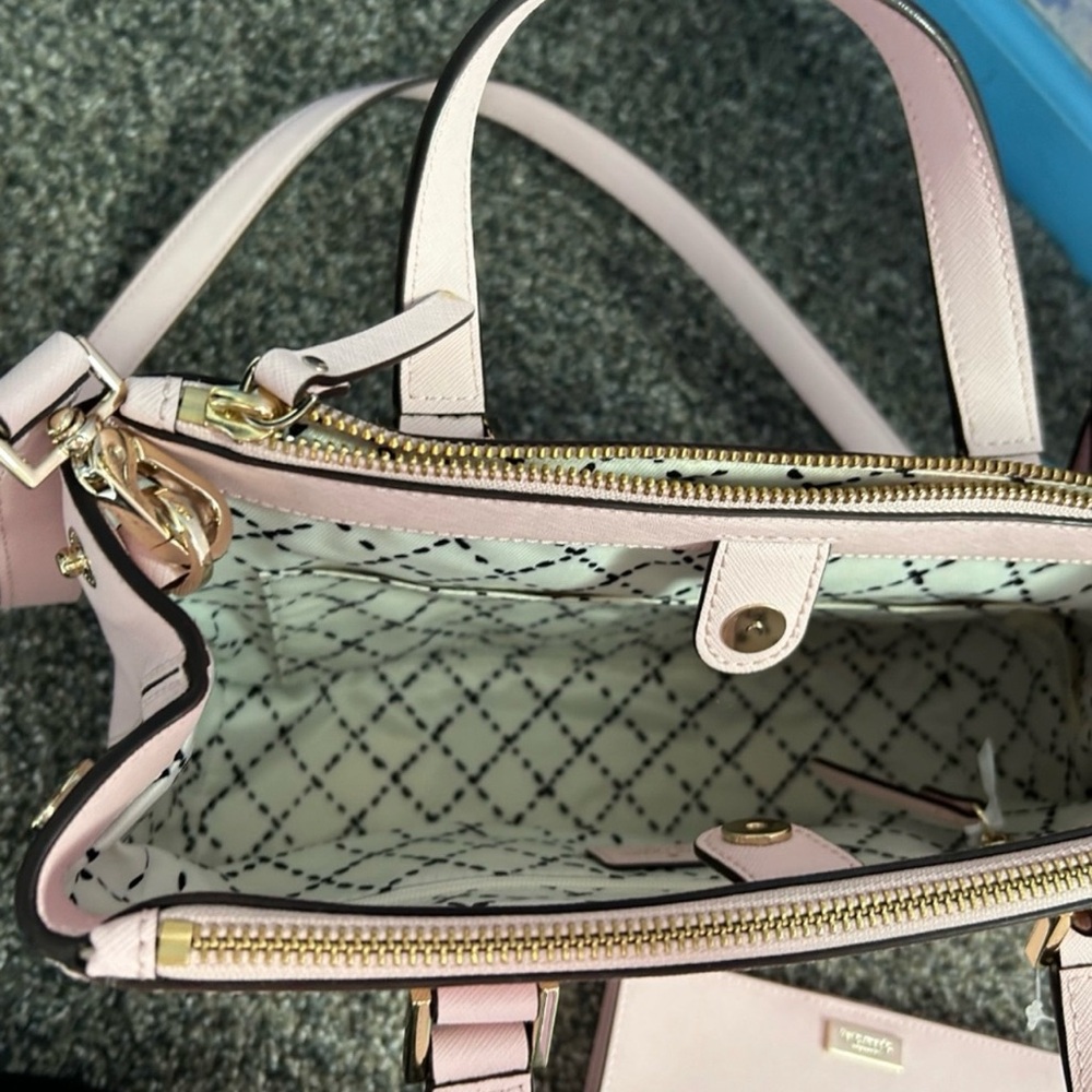 Kate Spade Pink Satchel with Gold Accents - Picture 5 of 6